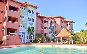Selina Cancun Laguna Hotel Zone